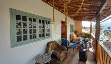 Casa à venda com 4 quartos, sendo 1 suíte,  em Campo Grande, Rio de Janeiro, RJ