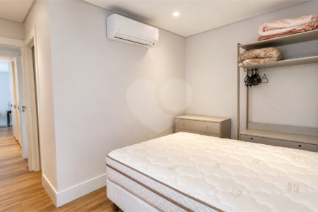Apartamento à venda com 3 suítes em Indianópolis, São Paulo, SP