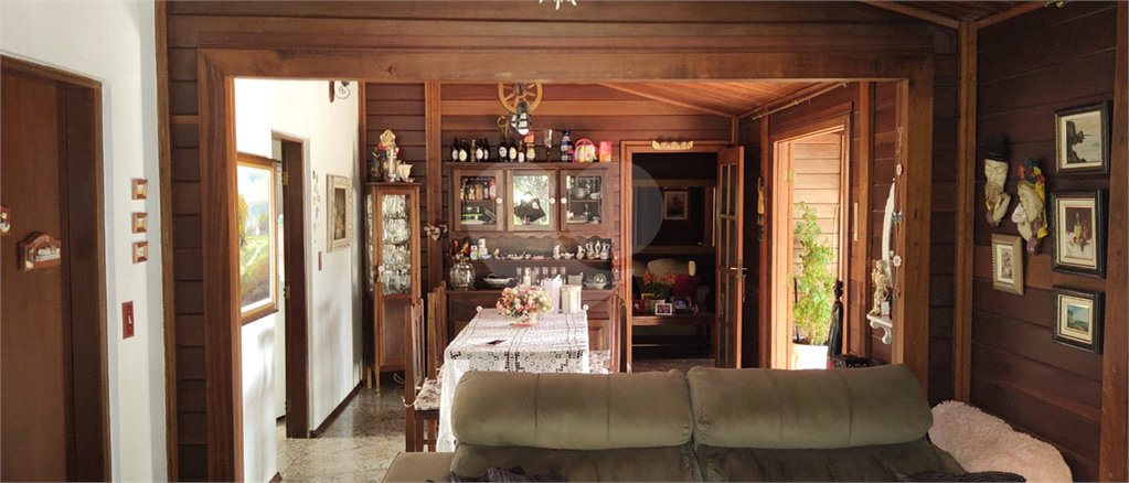 Casa à venda com 4 quartos, sendo 1 suíte, em Serra da Cantareira, Mairiporã, SP