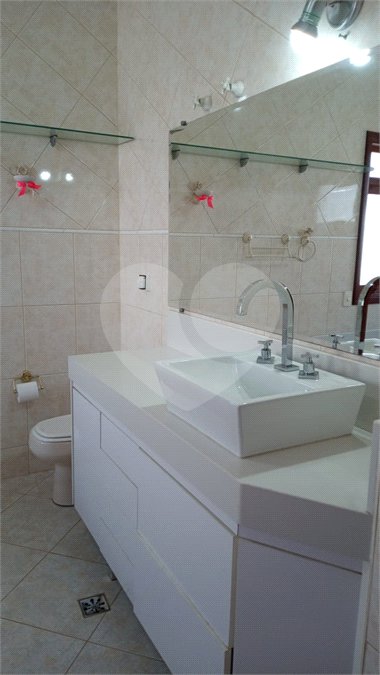 Casa à venda com 3 suítes no condomínio Villaggio Capriccio, Louveira - SP