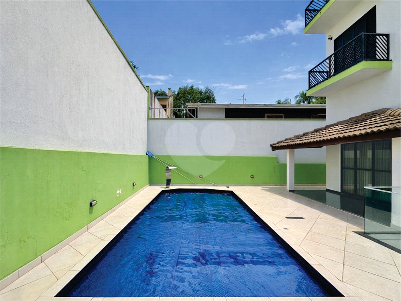Casa à venda com 4 suítes no condomínio San Diego Park, Cotia - SP