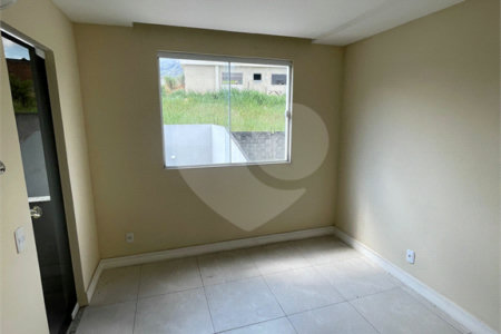 Casa à venda com 3 quartos, sendo 1 suíte, no condomínio Residencial Green Ville, Rio de Janeiro - RJ