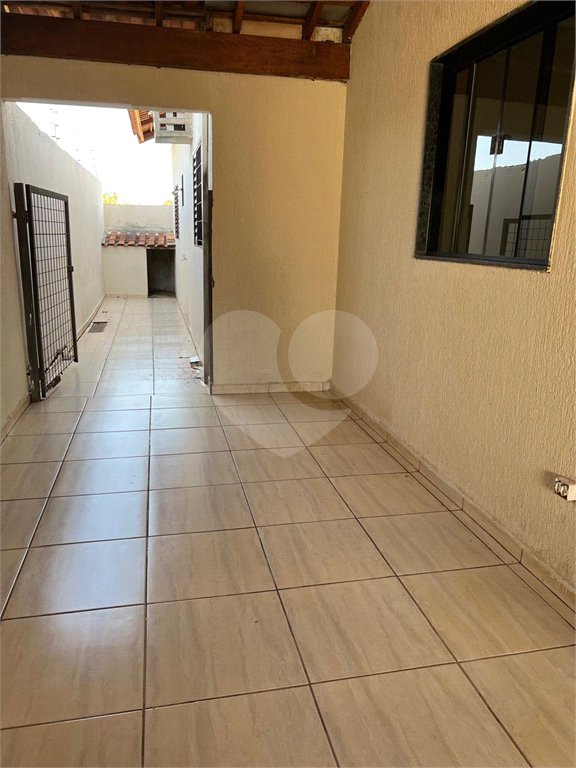 Casa à venda com 3 quartos, sendo 1 suíte, em Ipê, Três Lagoas, MS