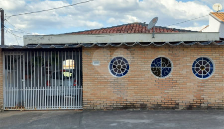 Casa à venda com 2 quartos, sendo 1 suíte,  em Vila Barão, Sorocaba, SP
