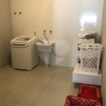 Casa à venda com 3 quartos, sendo 1 suíte, no condomínio Professora Romilde Nogueira de Sá, São Paulo - SP