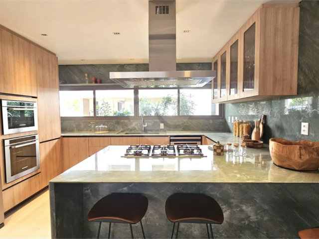 Casa à venda com 4 suítes no condomínio Tibiriça Green Home, São Paulo - SP