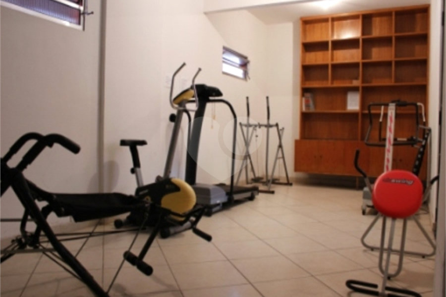 Apartamento 03 Dorm 02 Banheiros 01 Vaga na Saúde para Venda.