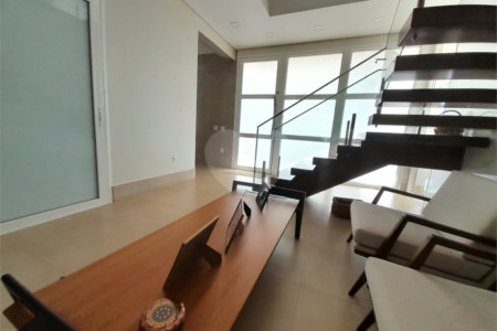 Casa à Venda no Condomínio Damha III – Elegância e Conforto para sua Família