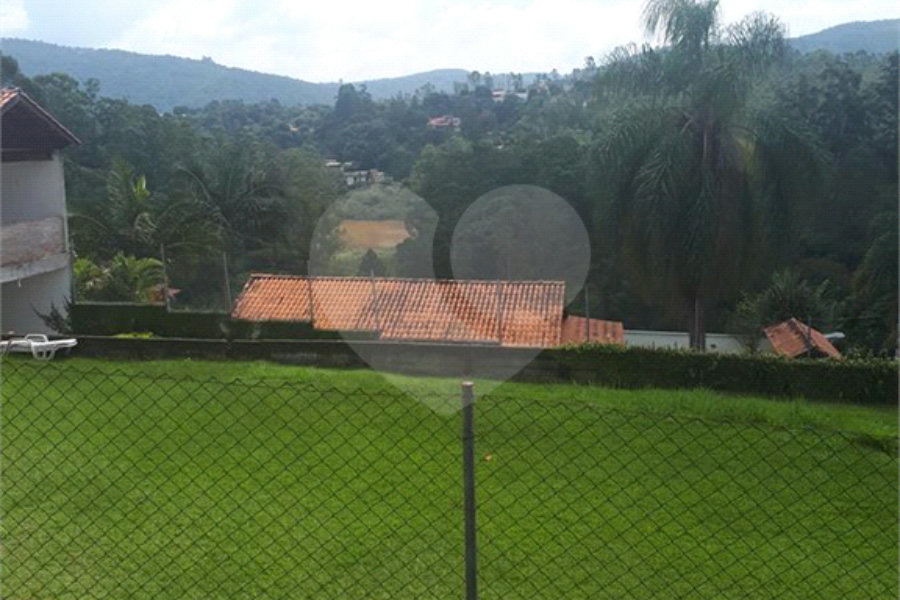 Chácara à venda com 4 quartos, sendo 2 suítes, em Serra da Cantareira, Mairiporã, SP