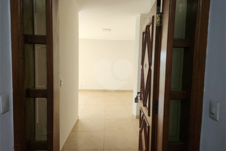 Apartamento à venda com 4 quartos, sendo 2 suítes, no Centro, Araraquara, SP