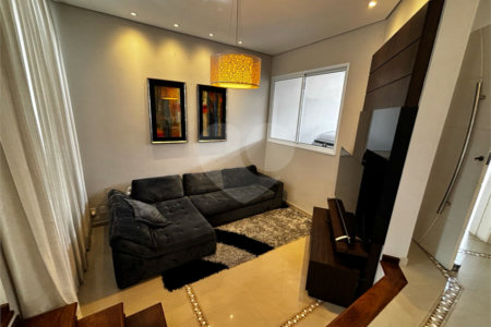 Casa à venda com 4 quartos, sendo 3 suítes,  em Vila Oliveira, Mogi das Cruzes, SP