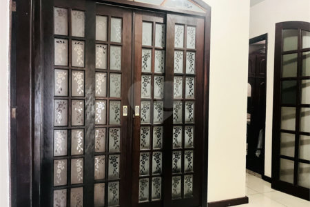 Casa à venda com 4 quartos, sendo 1 suíte, em Campo Grande, Rio de Janeiro, RJ