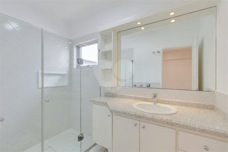 Casa de Vila à venda com 3 quartos, sendo 2 suítes, em Santo Amaro, São Paulo, SP
