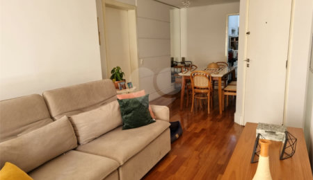 Apartamento à venda com 3 quartos, sendo 1 suíte,  em Vila Olímpia, São Paulo, SP