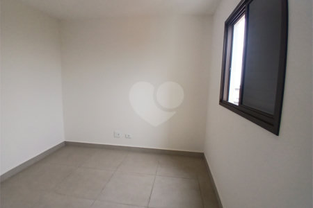 Apartamento à venda com 2 quartos em Vila dos Remédios, São Paulo, SP