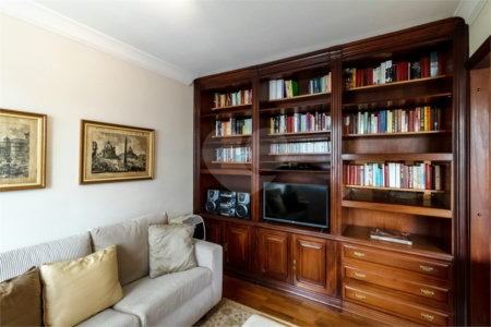 Apartamento à venda com 3 quartos, sendo 2 suítes, em Alto da Boa Vista, São Paulo, SP
