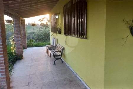 Chácara à venda com 4 quartos, sendo 1 suíte,  em Loteamento Quinta da Mata, Ibiúna, SP