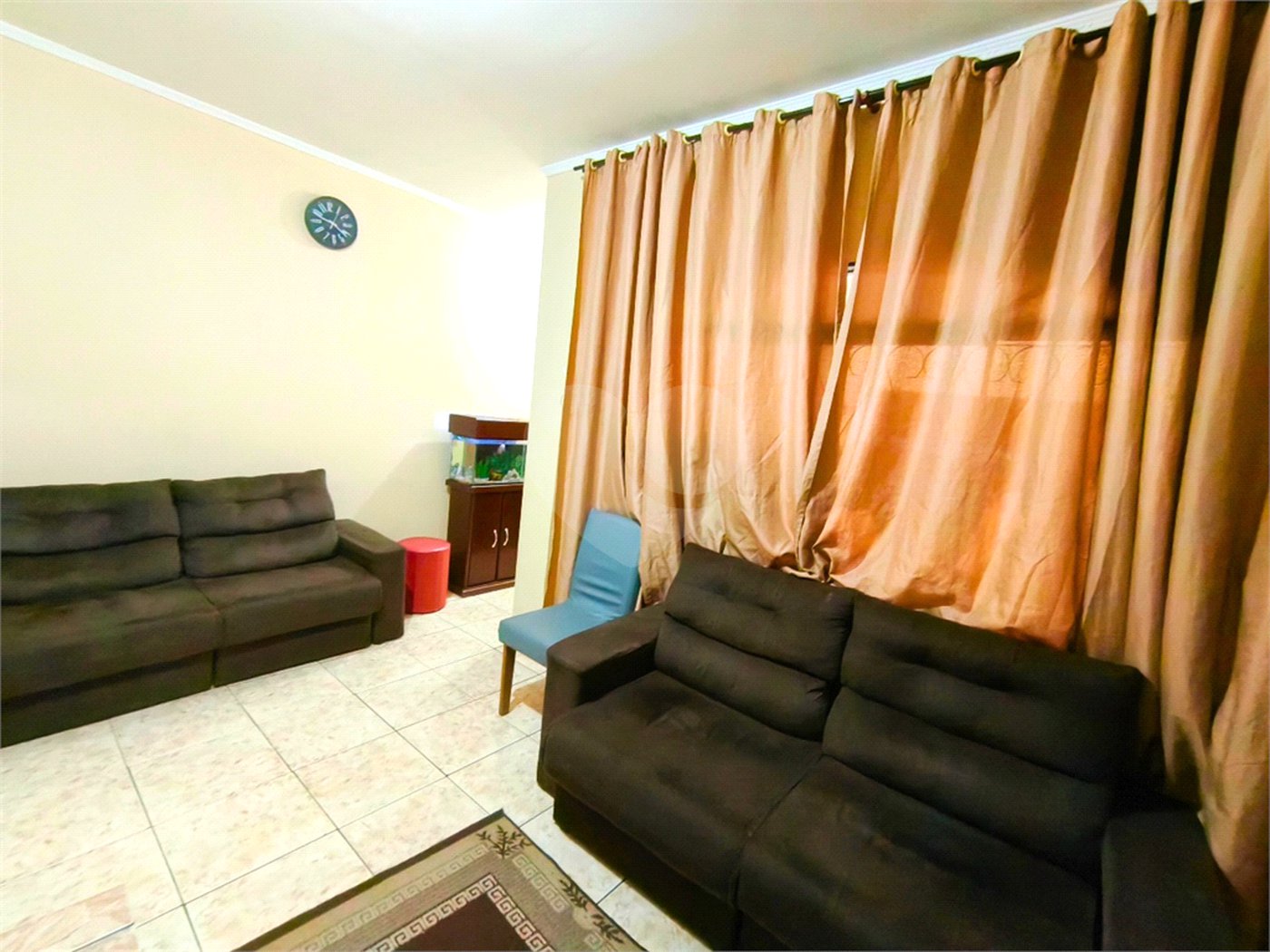 Casa à venda com 3 quartos, sendo 1 suíte, no condomínio Res Crisciúma, São Paulo - SP