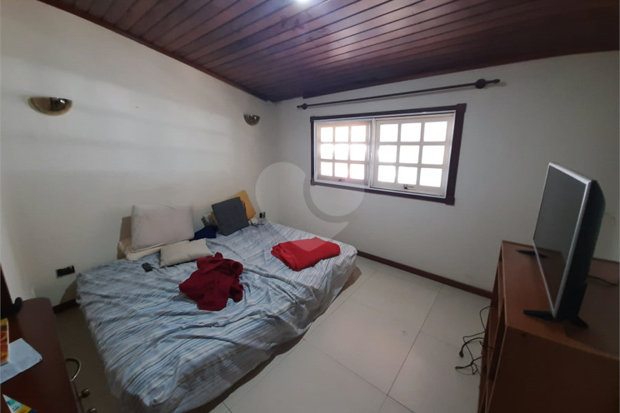 Casa à venda ou para alugar com 3 quartos, sendo 2 suítes, no condomínio Chácara das Rosas, São Paulo - SP