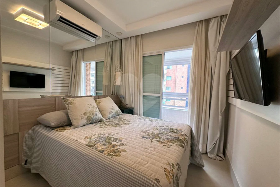 Apartamento à venda com 3 quartos, sendo 2 suítes,  em Riviera de São Lourenço, Bertioga, SP