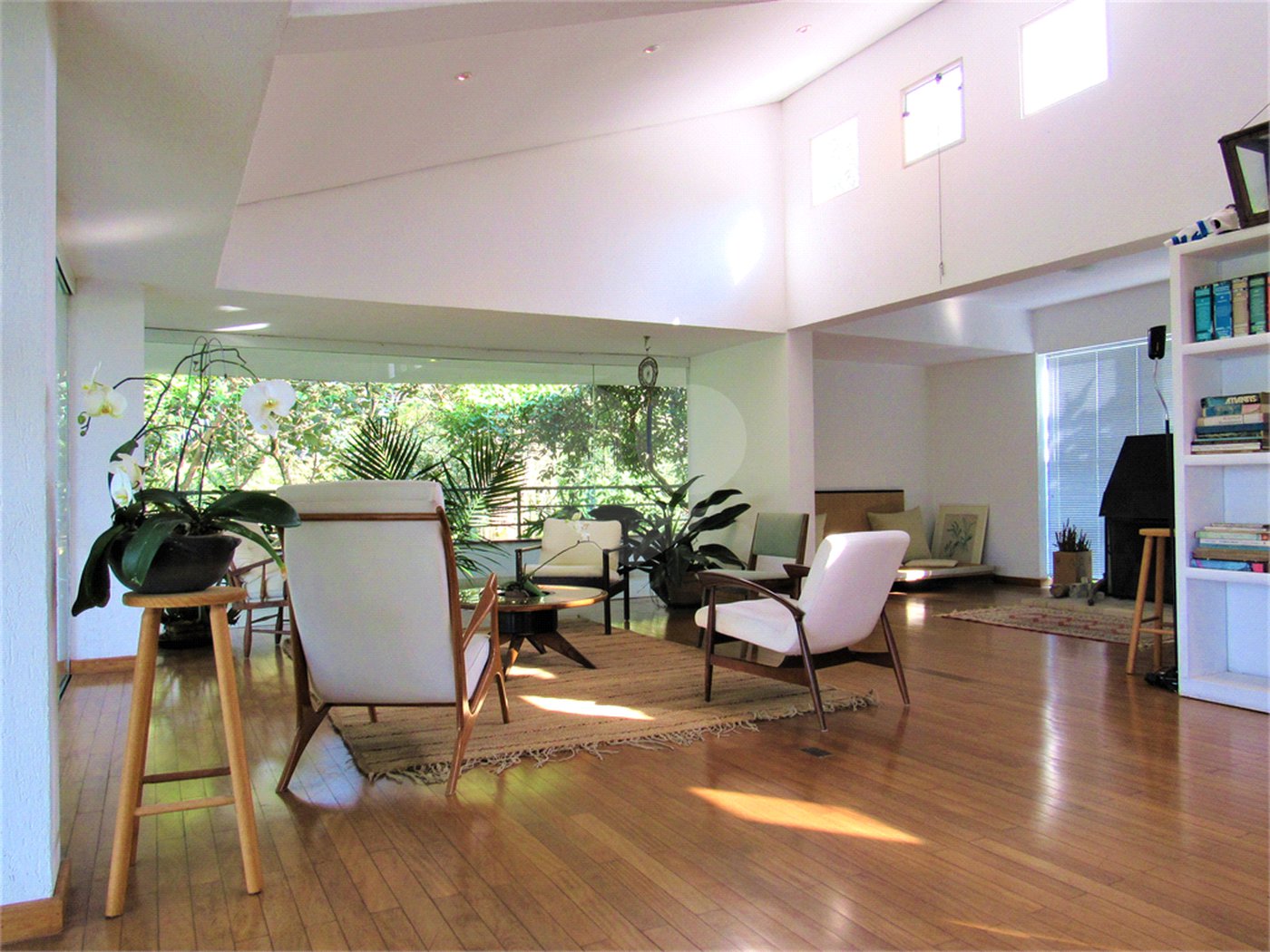 Casa à venda com 3 quartos, sendo 1 suíte, em Guarapiranga, São Paulo, SP