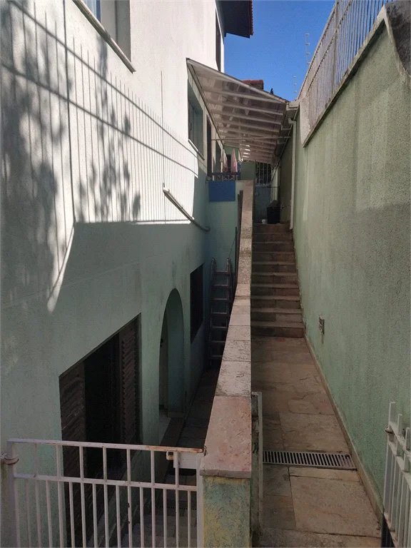 Sobrado à venda com 4 quartos, sendo 1 suíte,  em Parque dos Príncipes, São Paulo, SP