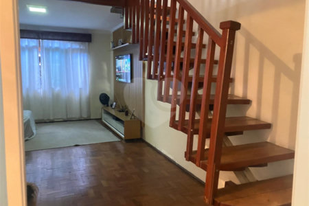 Sobrado à venda com 3 quartos, sendo 1 suíte,  em Jardim Bela Vista (zona Sul), São Paulo, SP