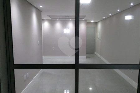 Apartamento à venda com 4 quartos, sendo 1 suíte, em Parque Industrial, São José dos Campos, SP