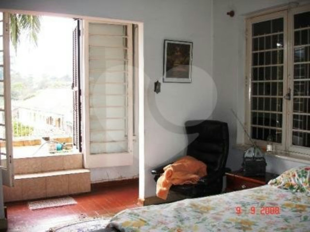 Sobrado à venda com 5 quartos, sendo 3 suítes,  em Vila Irmãos Arnoni, São Paulo, SP
