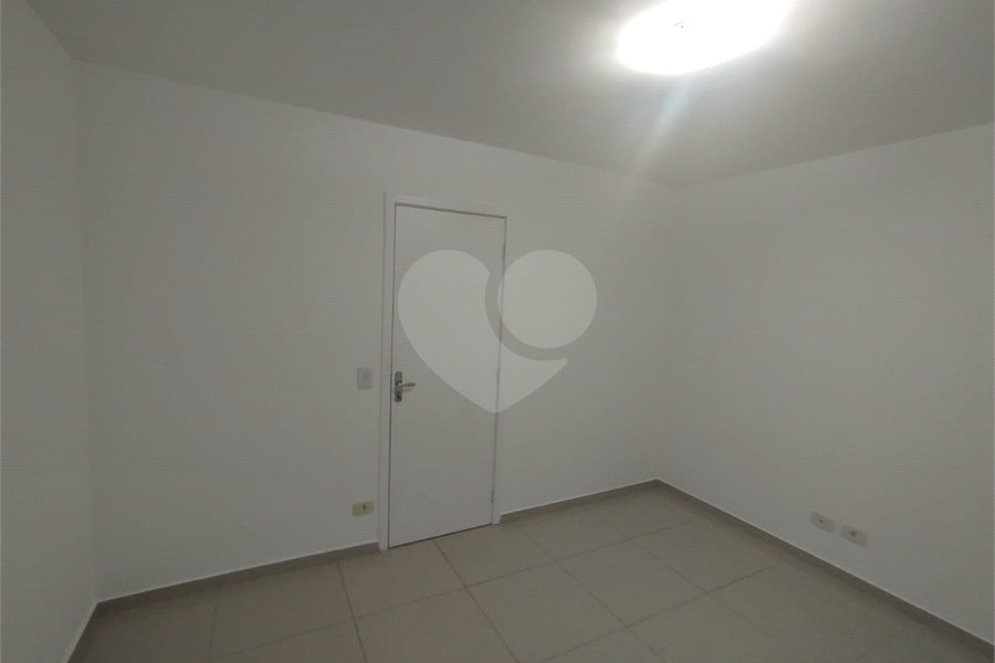 Casa à venda com 2 quartos no condomínio Vila Ajoá, Caieiras - SP