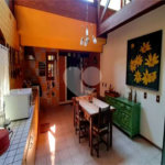 Casa Térrea à venda com 5 quartos, sendo 4 suítes, em Serra da Cantareira, Mairiporã, SP
