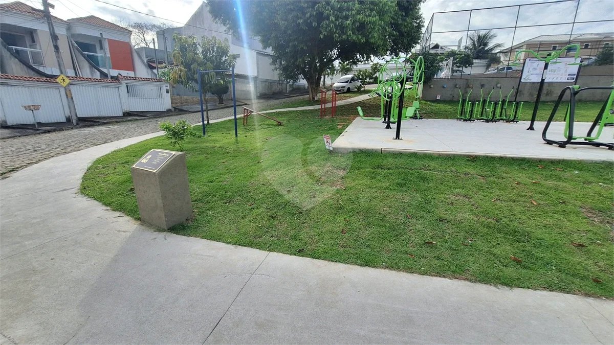 Excelente Casa Duplex | 2 Suítes | Garagem Subterrânea | Próxima ao West Shopping