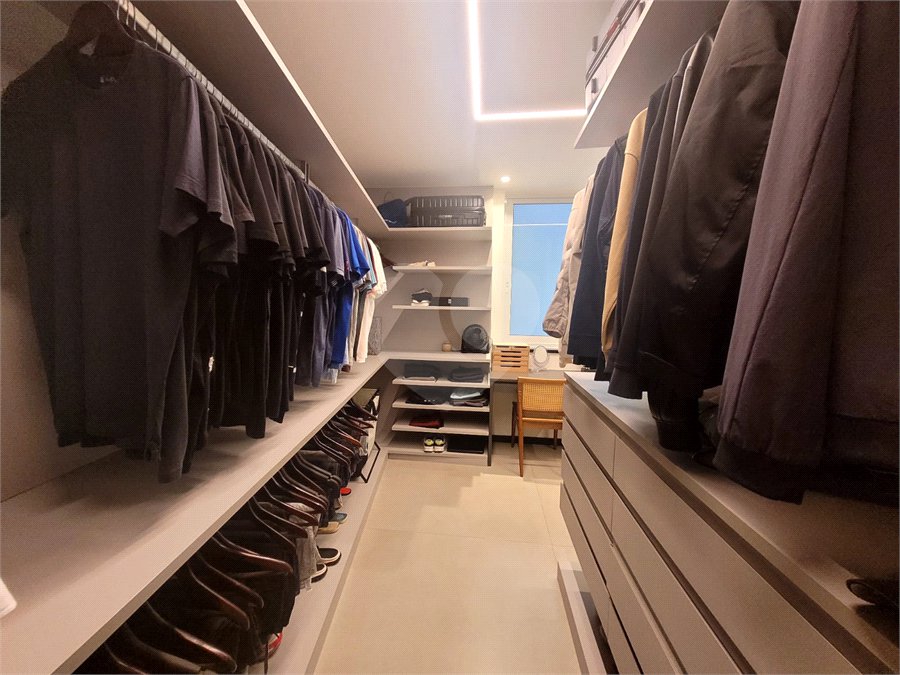 Apartamento à venda com 4 quartos, sendo 1 suíte,  em Ipanema, Rio de Janeiro, RJ