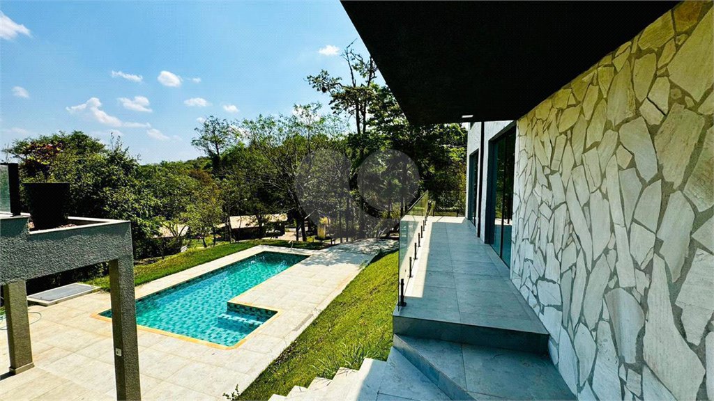 Casa à venda com 4 suítes no condomínio Associação Portal Ouro Verde, Atibaia - SP