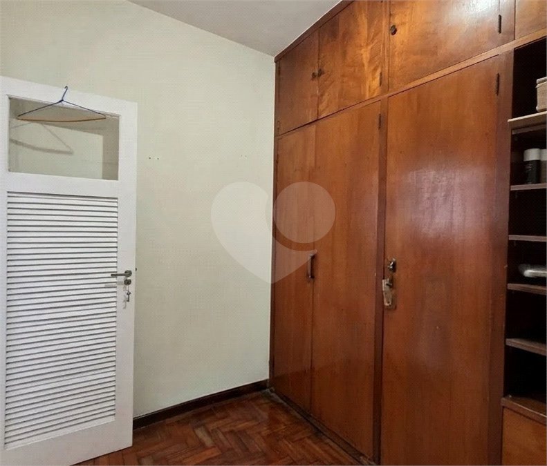 Apartamento à venda com 2 quartos, sendo 1 suíte,  em Laranjeiras, Rio de Janeiro, RJ