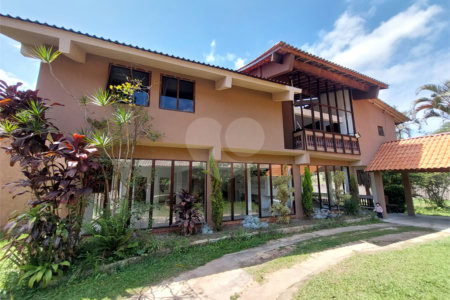 Chácara à venda com 8 quartos, sendo 7 suítes, em Jardim Chácara Méa, Suzano, SP