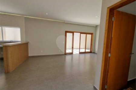 Casa à venda com 5 quartos, sendo 2 suítes,  em Vila Gonçalves, São Bernardo do Campo, SP