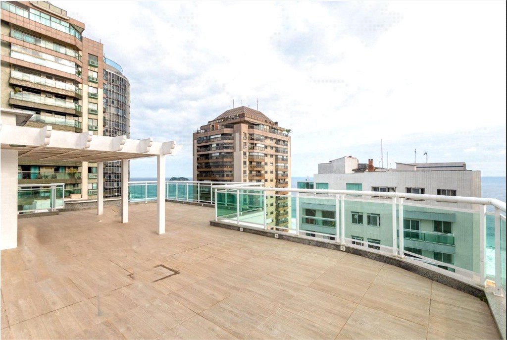 Apartamento à venda com 4 quartos, sendo 2 suítes,  em Barra da Tijuca, Rio de Janeiro, RJ