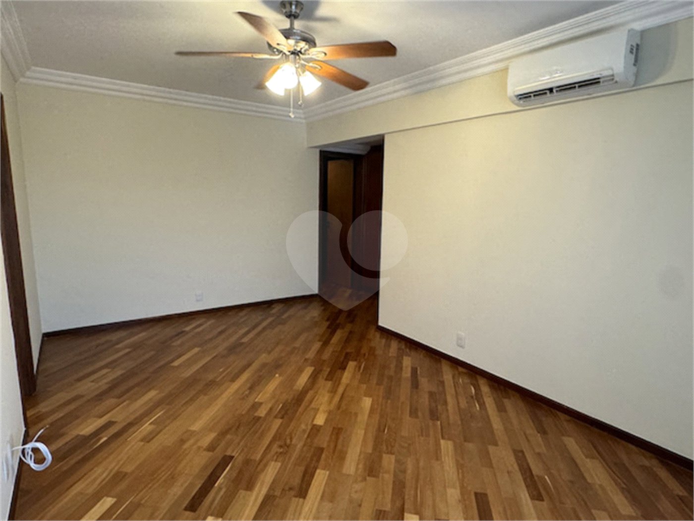 Cobertura à venda ou para alugar com 5 quartos, sendo 4 suítes, em Santo Amaro, São Paulo, SP
