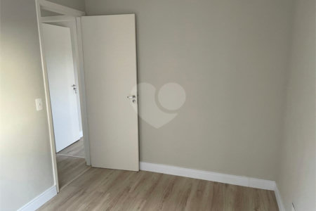 Apartamento à venda com 2 quartos em Parque Imperial, Ferraz de Vasconcelos, SP