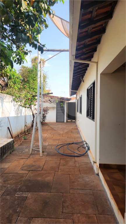 Casa à venda com 3 quartos, sendo 1 suíte, no Centro, Araraquara, SP