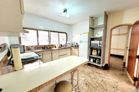 Apartamento próximo da praia com 4 dormitórios à venda, 257 m² por R$ 2.200.000 - Gonzaga - Santos/SP