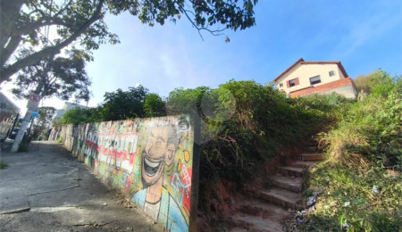 Terreno à venda em Horto, São Paulo, SP
