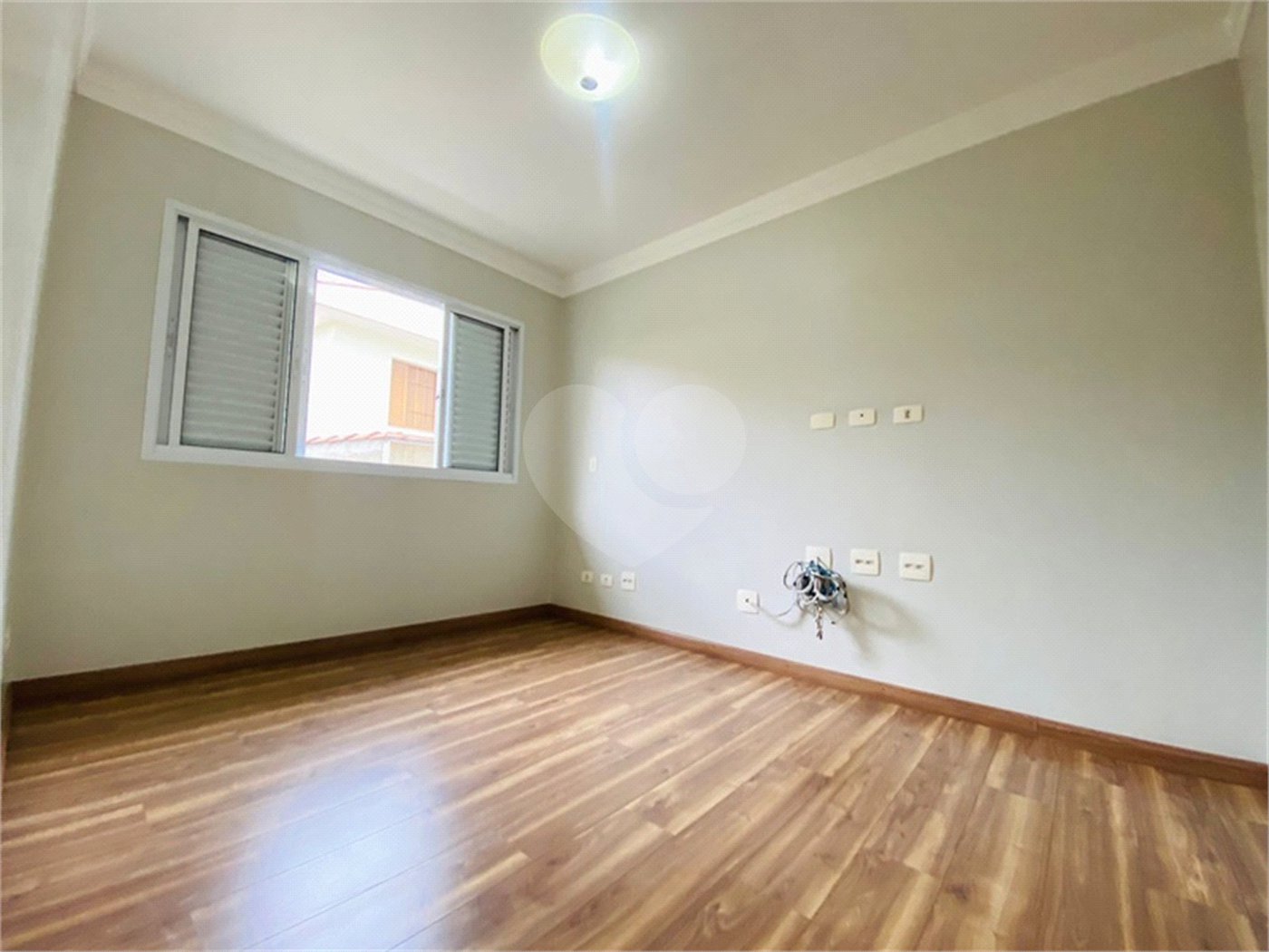 Sobrado à venda com 4 quartos, sendo 3 suítes, em Vila Ester (zona Norte), São Paulo, SP