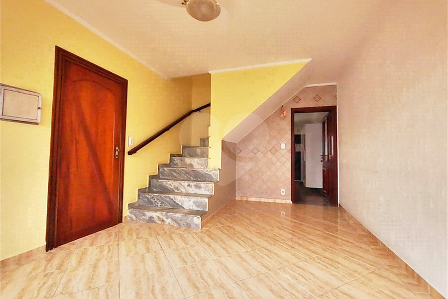Sobrado à venda com 2 quartos em Parque Vitória, São Paulo, SP