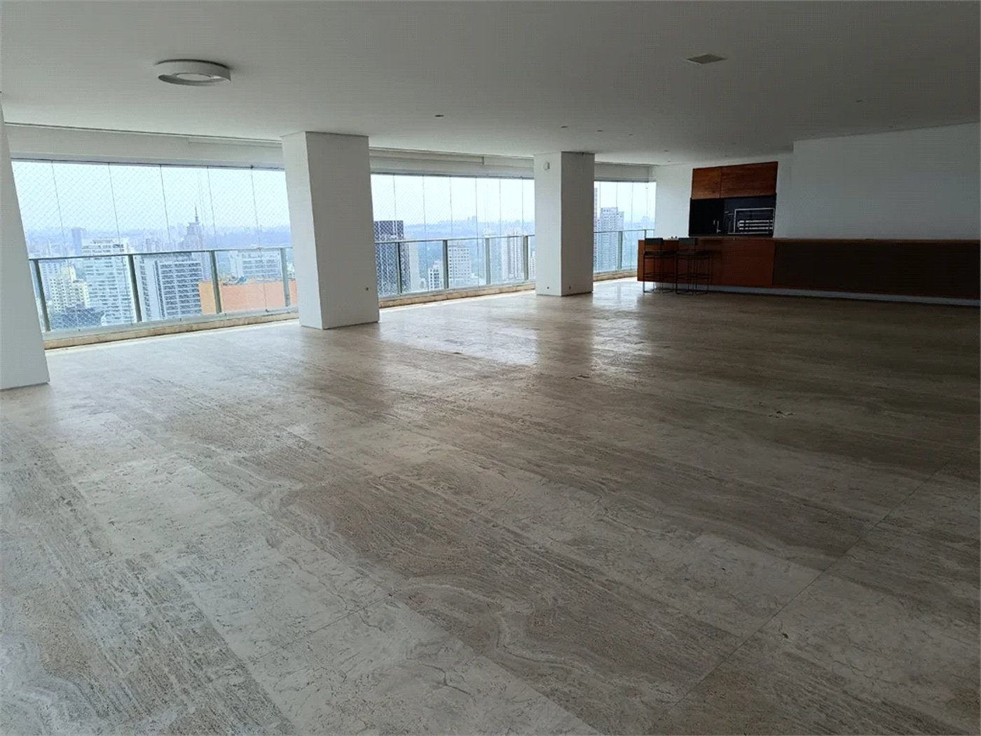 Apartamento à venda ou para alugar com 3 suítes em Pinheiros, São Paulo, SP