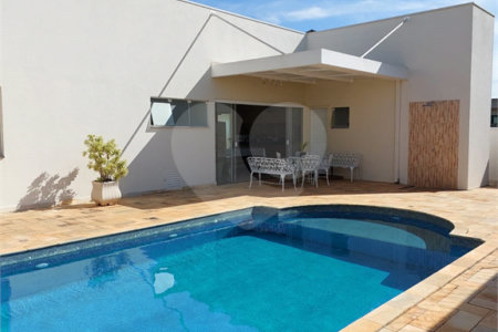 Casa à venda com 4 suítes no condomínio Jardins D'icaraí, Salto - SP
