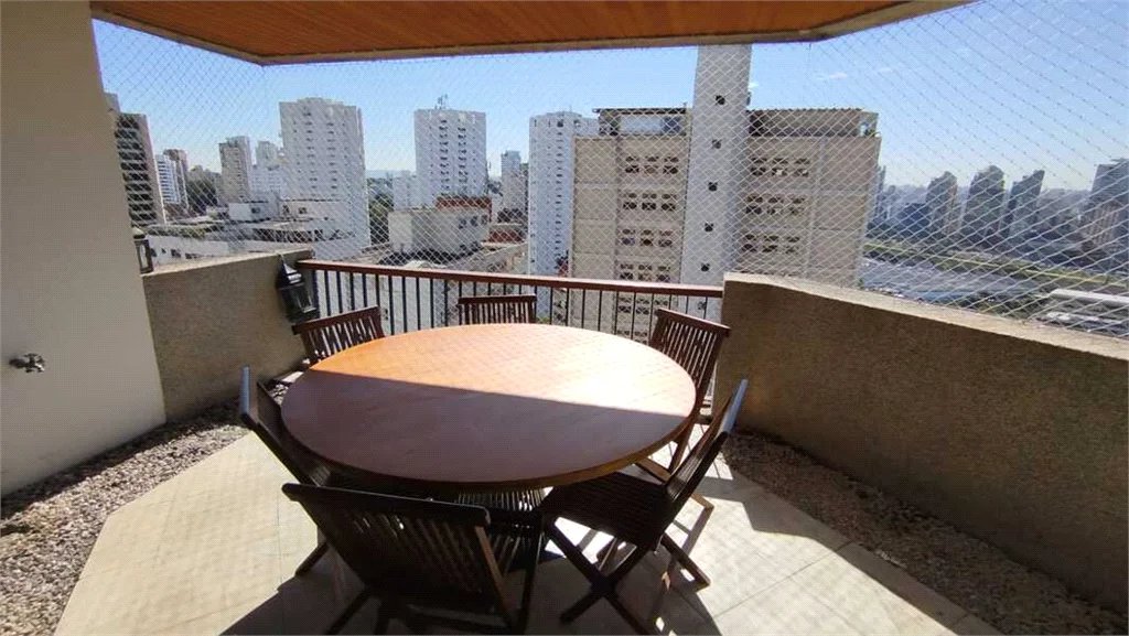 Duplex para alugar com 3 suítes em Real Parque, São Paulo, SP