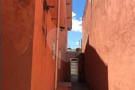 Sobrado à venda com 2 quartos em Vila Vitório Mazzei, São Paulo, SP