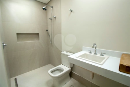 Casa à venda com 5 quartos, sendo 4 suítes, em Vila Darcy Penteado (mailasqui), São Roque, SP